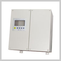 �~������������x